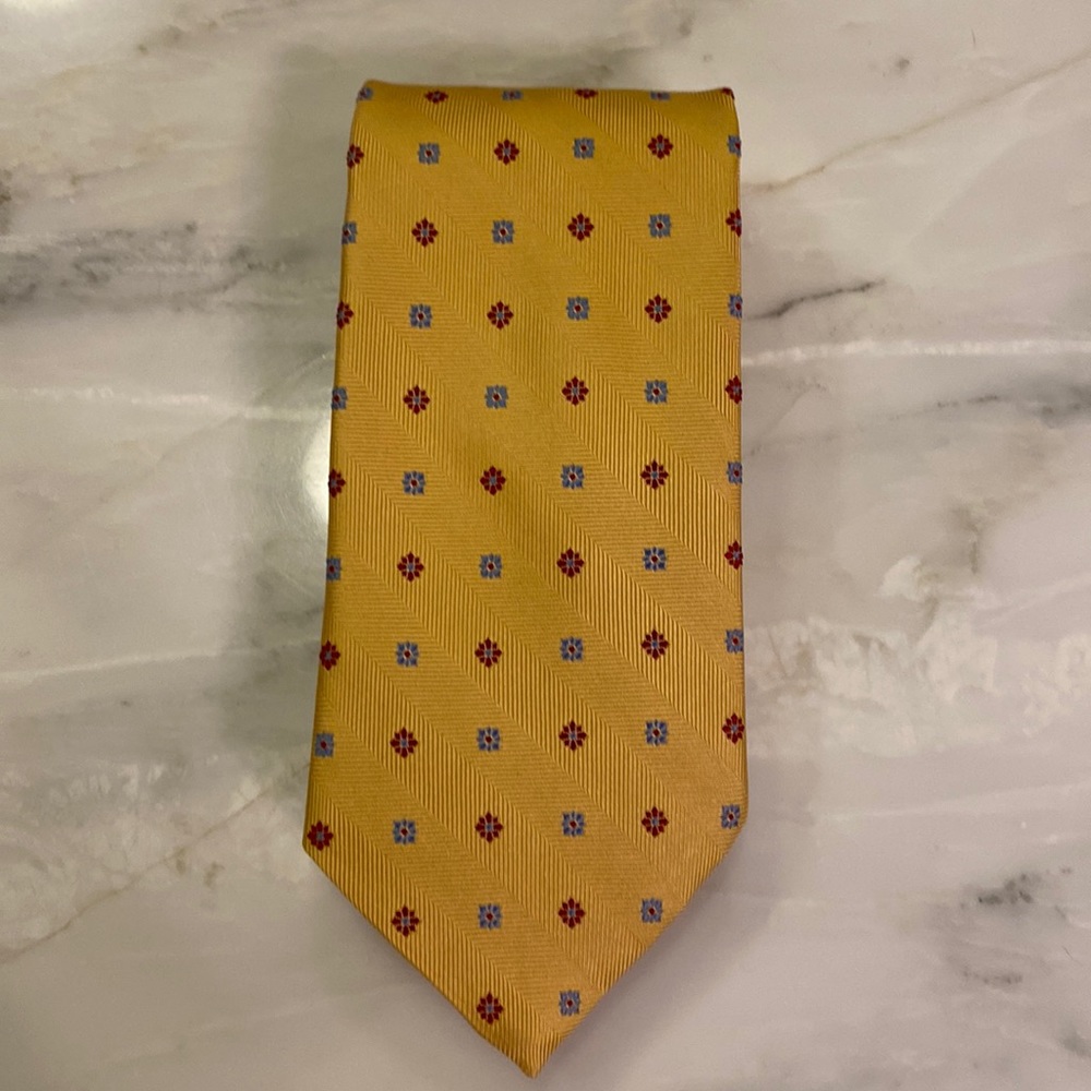 Brooks Brothers Tie. Pure Silk. Stain Resistant.